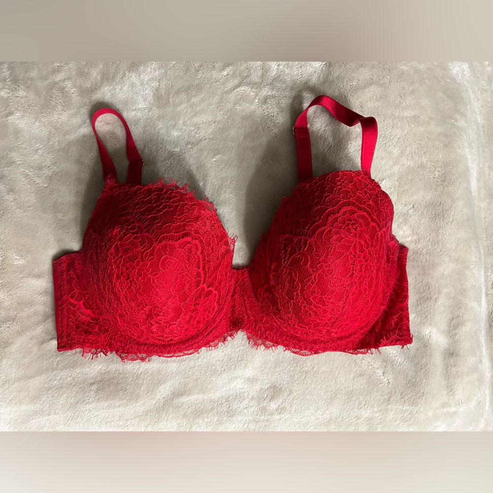 Victoria’s Secret Red Lace Dream Angels Bra Size 36DD